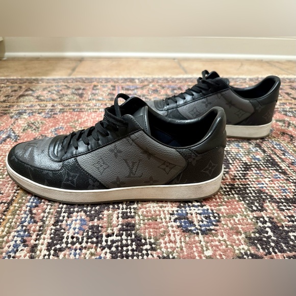 Men’s Louis Vuitton Sneakers - Picture 1 of 15